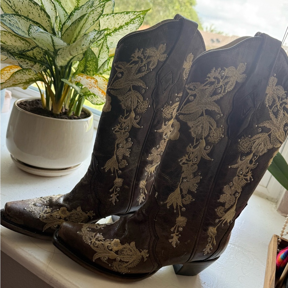Corral Brown Heeled Boots with floral Design